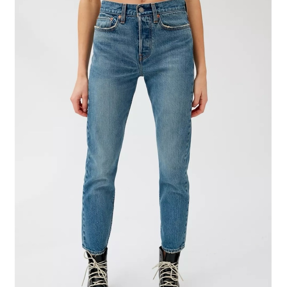 Levi’s Wedgie High-Waisted Jean